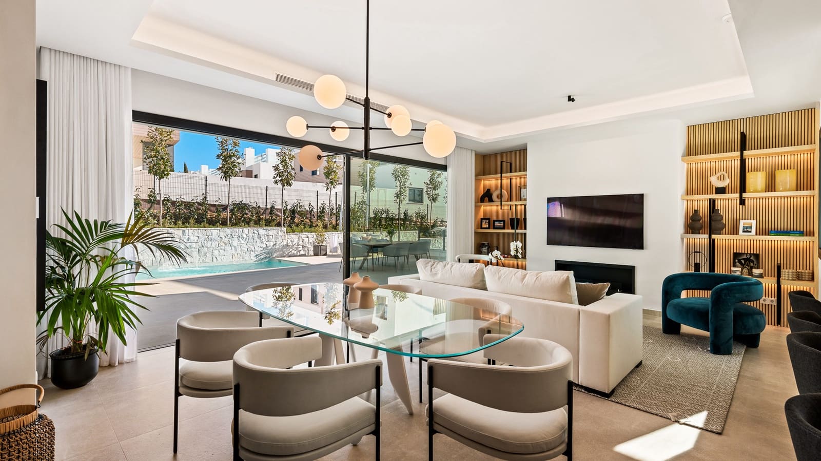 3 soverom Villa til salgs i Marbella med svømmebasseng garasje - € 1 950 000 (Ref: 10002368)