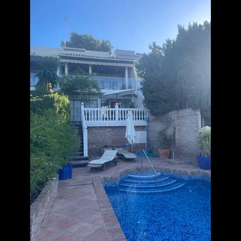 4 Zimmer Haus zu verkaufen in Nueva Andalucia, Marbella mit Pool Garage - 950.000 € (Ref: 10002375)
