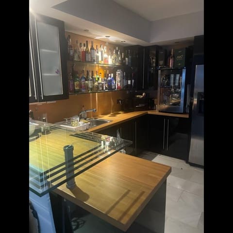 4 Zimmer Haus zu verkaufen in Nueva Andalucia, Marbella mit Pool Garage - 950.000 € (Ref: 10002375)