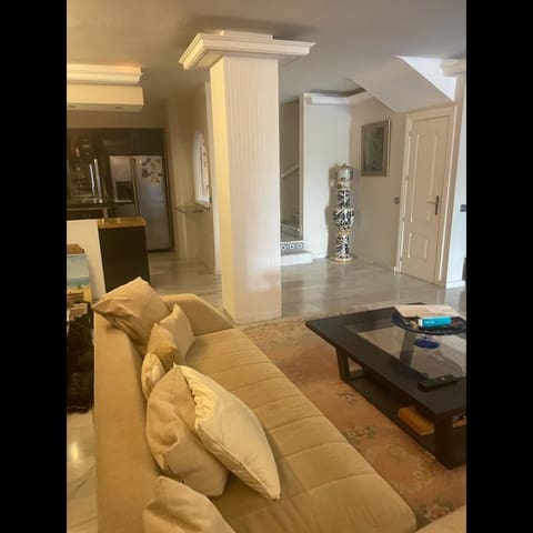 4 Zimmer Haus zu verkaufen in Nueva Andalucia, Marbella mit Pool Garage - 950.000 € (Ref: 10002375)