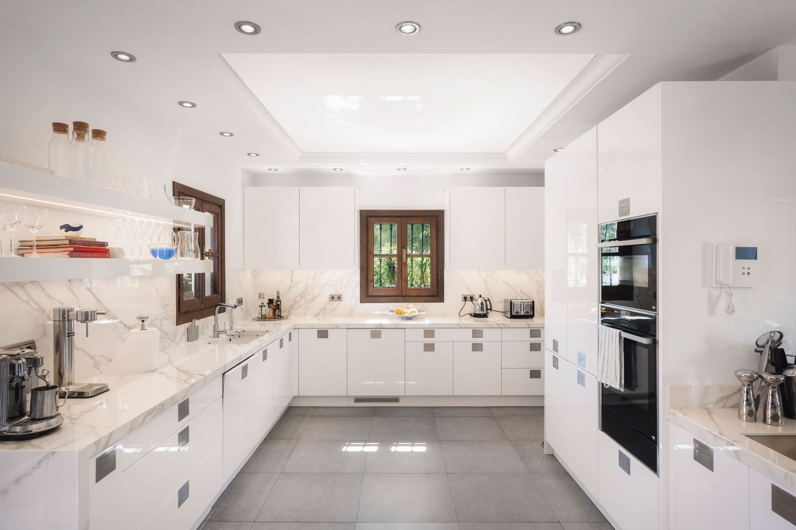 5 soverom Villa til salgs i Benahavis med svømmebasseng garasje - € 1 895 000 (Ref: 10064259)