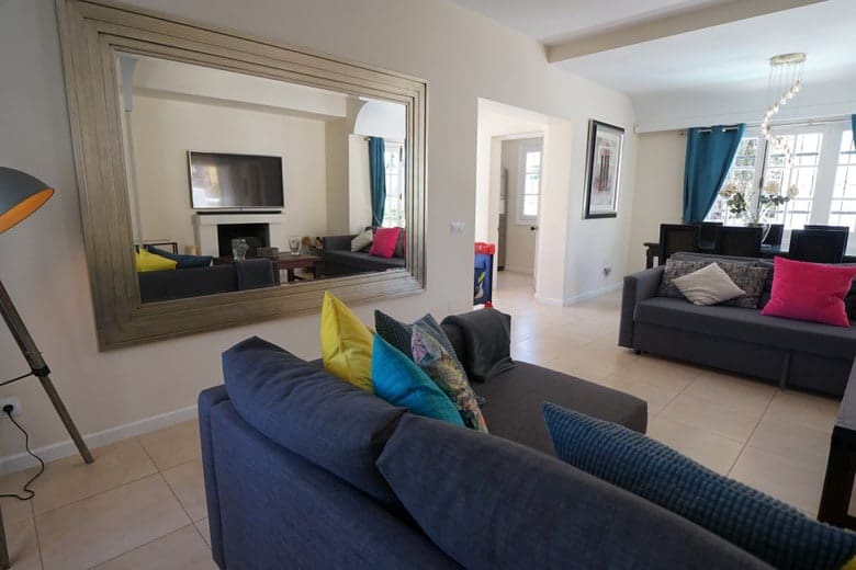 6 quarto Moradia para venda em Nueva Andalucia com piscina garagem - 1 100 000 € (Ref: 10065707)