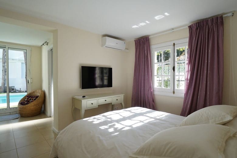 6 quarto Moradia para venda em Nueva Andalucia com piscina garagem - 1 100 000 € (Ref: 10065707)