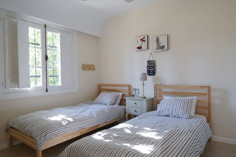 6 quarto Moradia para venda em Nueva Andalucia com piscina garagem - 1 100 000 € (Ref: 10065707)