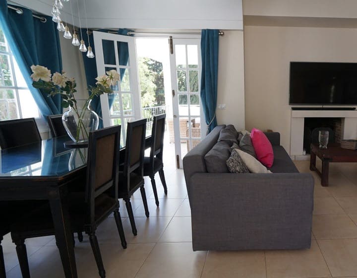 6 quarto Moradia para venda em Nueva Andalucia com piscina garagem - 1 100 000 € (Ref: 10065707)