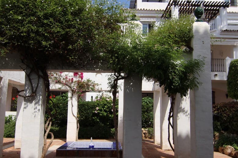 3 soveværelse Lejlighed til salg i Nueva Andalucia med swimmingpool garage - € 339.000 (Ref: 10065710)