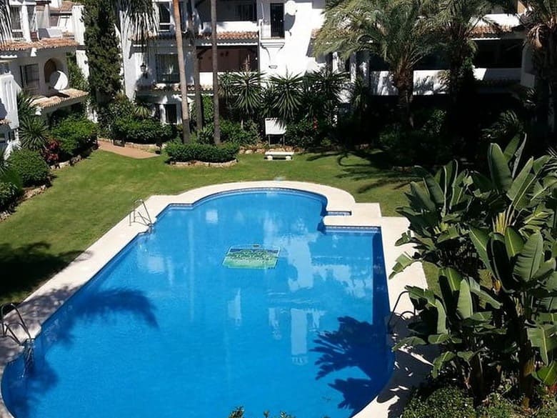 3 soveværelse Lejlighed til salg i Nueva Andalucia med swimmingpool garage - € 339.000 (Ref: 10065710)