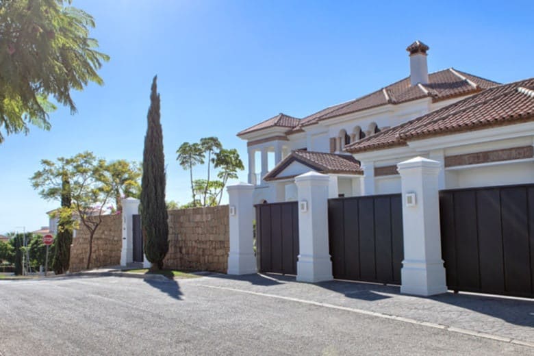 5 sypialnia Willa na sprzedaż w Benahavis z basenem garażem - 3 900 000 € (Ref: 10065712)