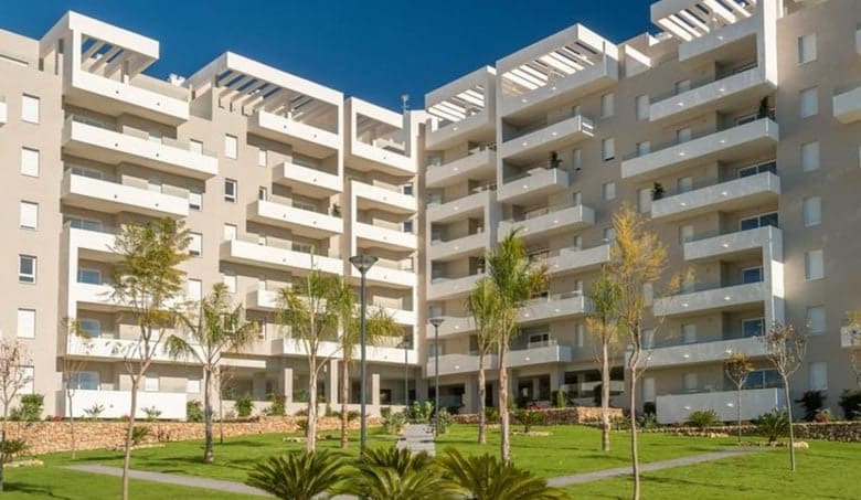 3 chambre Appartement à vendre à Nueva Andalucia avec piscine garage - 320 000 € (Ref: 10065718)
