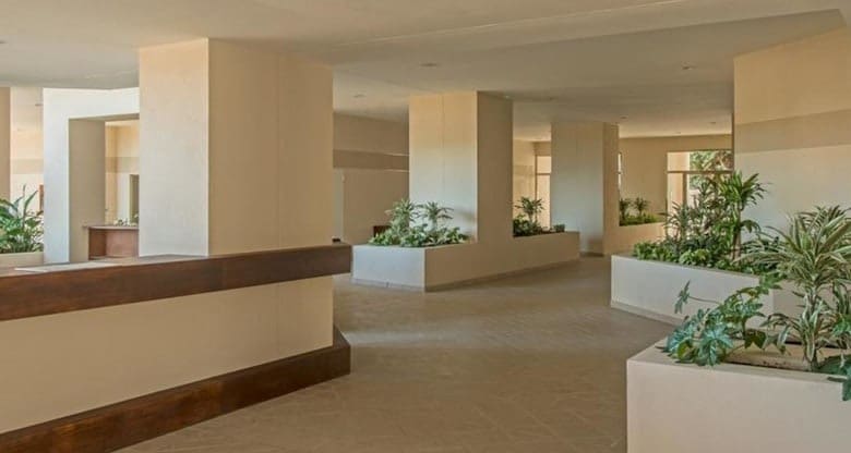 3 chambre Appartement à vendre à Nueva Andalucia avec piscine garage - 320 000 € (Ref: 10065718)