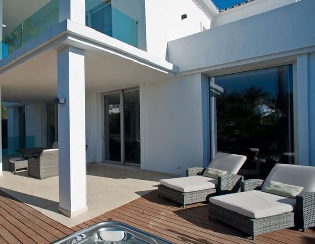 4 soveværelse Villa til salg i Marbella med swimmingpool garage - € 1.995.000 (Ref: 10065753)