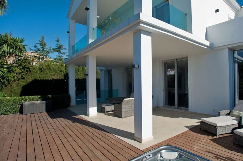 4 soveværelse Villa til salg i Marbella med swimmingpool garage - € 1.995.000 (Ref: 10065753)