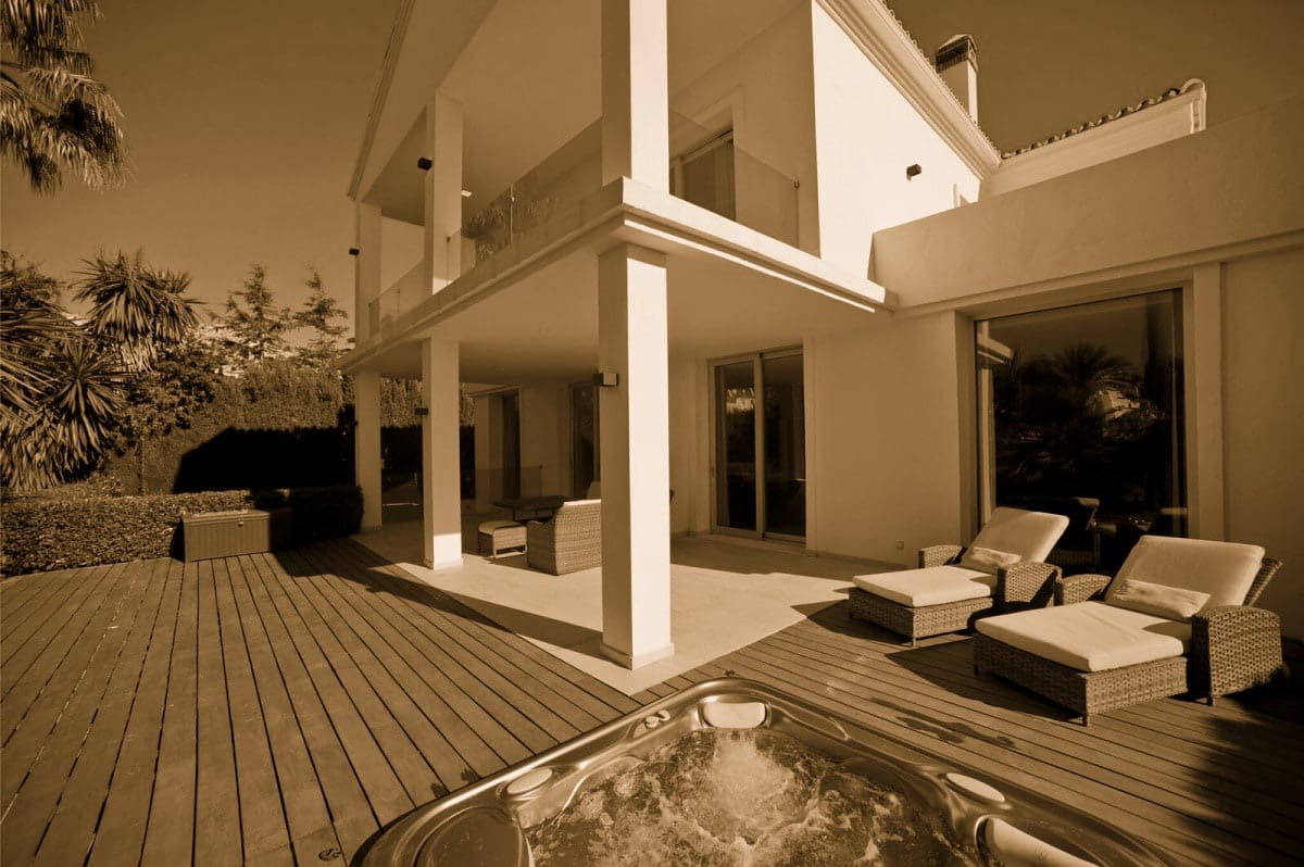 4 soveværelse Villa til salg i Marbella med swimmingpool garage - € 1.995.000 (Ref: 10065753)