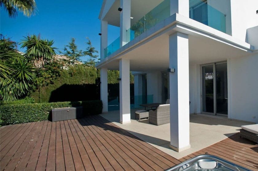 4 soveværelse Villa til salg i Marbella med swimmingpool garage - € 1.995.000 (Ref: 10065753)