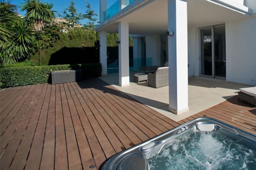 4 soveværelse Villa til salg i Marbella med swimmingpool garage - € 1.995.000 (Ref: 10065753)