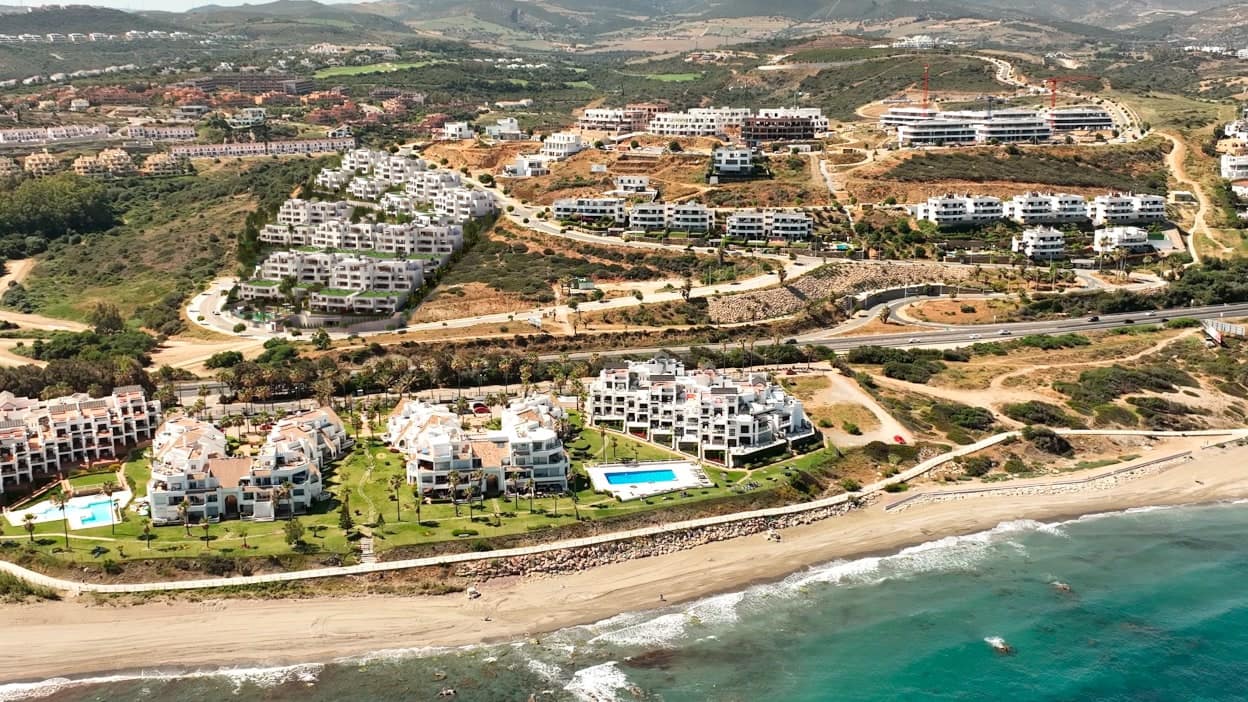 Apartamento de 2 habitaciones en Bahia de Casares en venta con piscina garaje - 299.000 € (Ref: 10065763)