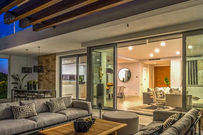 4 bedroom Villa for sale in Marbella with pool garage - € 2,150,000 (Ref: 10065779)