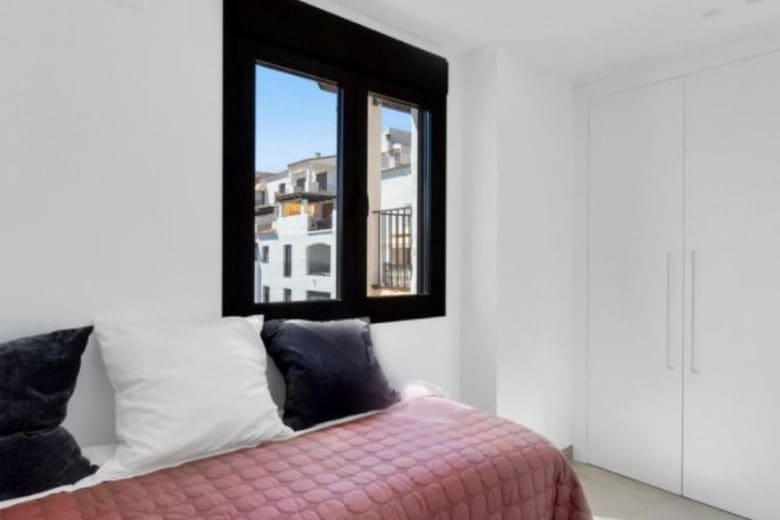 3 slaapkamer Appartement te koop in Puerto Banus met zwembad - € 695.000 (Ref: 10065793)