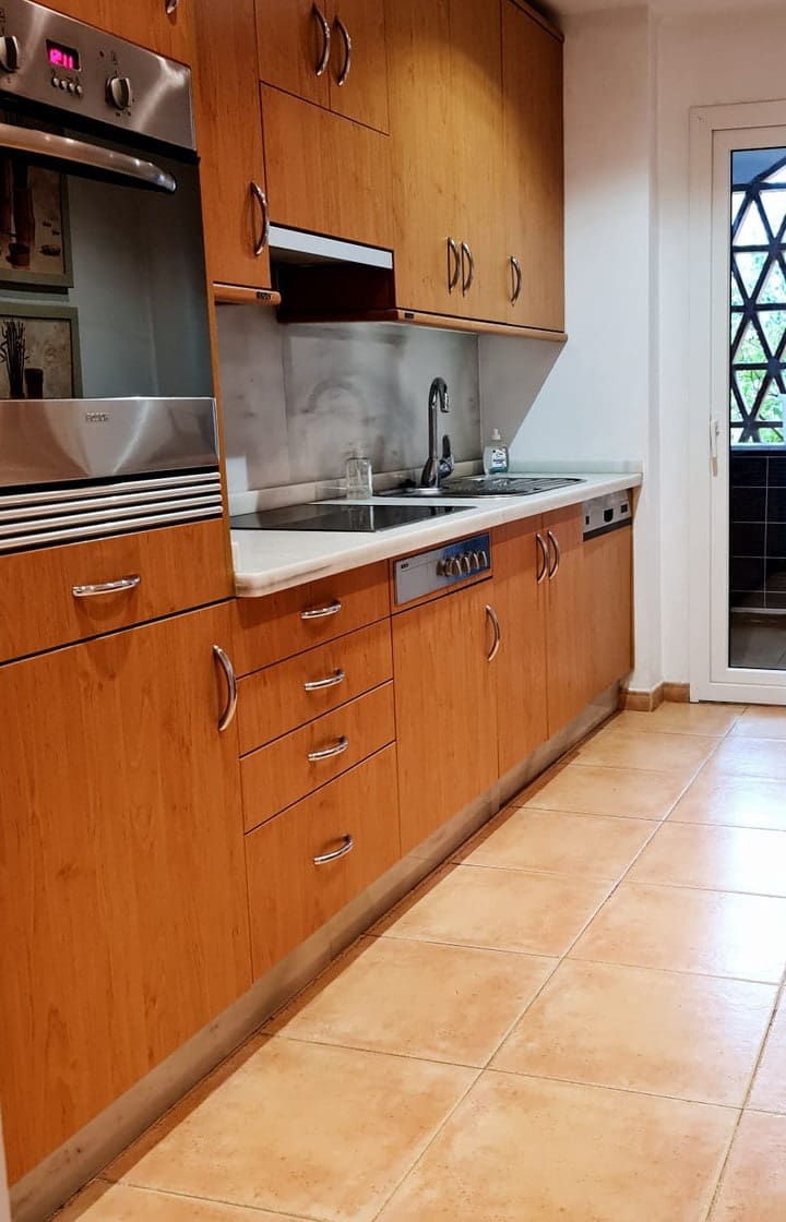 Apartamento de 2 habitaciones en Nueva Andalucia en venta con piscina garaje - 385.000 € (Ref: 10065794)