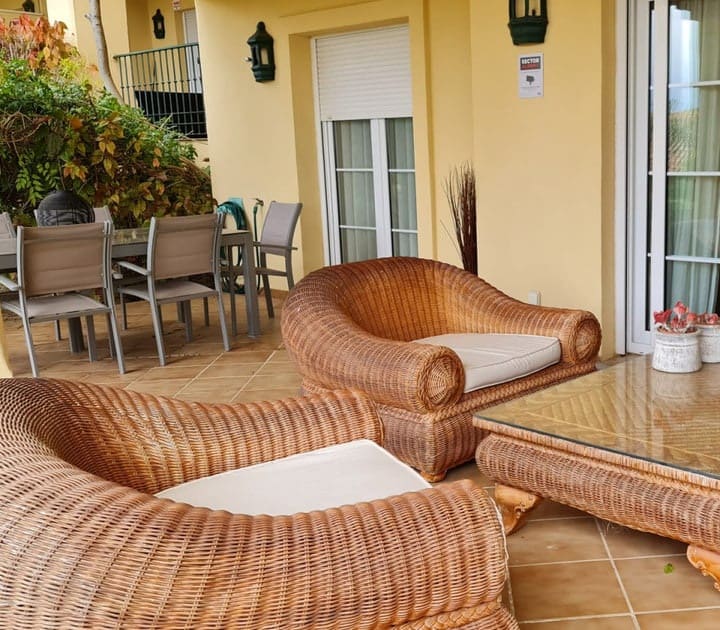 Apartamento de 2 habitaciones en Nueva Andalucia en venta con piscina garaje - 385.000 € (Ref: 10065794)