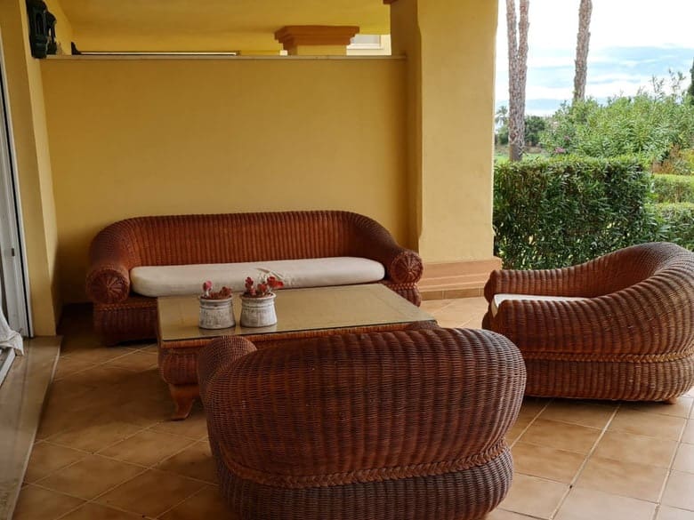 Apartamento de 2 habitaciones en Nueva Andalucia en venta con piscina garaje - 385.000 € (Ref: 10065794)
