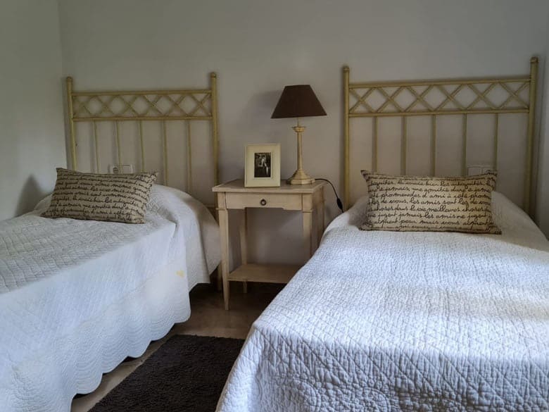 Apartamento de 2 habitaciones en Nueva Andalucia en venta con piscina garaje - 385.000 € (Ref: 10065794)