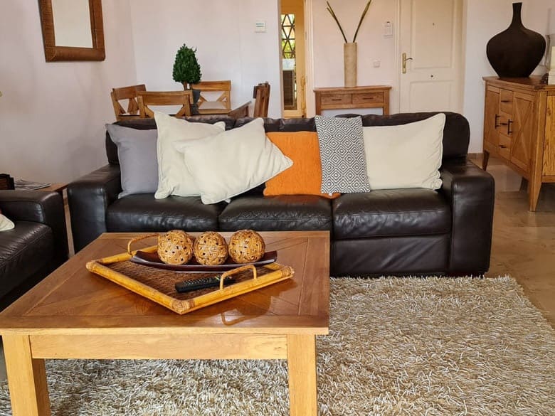 Apartamento de 2 habitaciones en Nueva Andalucia en venta con piscina garaje - 385.000 € (Ref: 10065794)