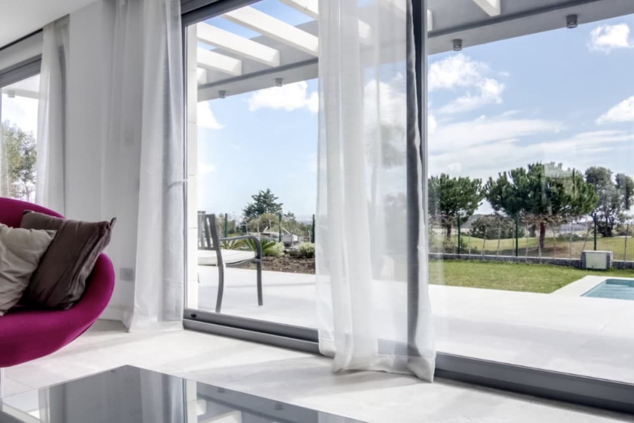 3 slaapkamer Villa te koop in Marbella met zwembad garage - € 850.000 (Ref: 10065802)