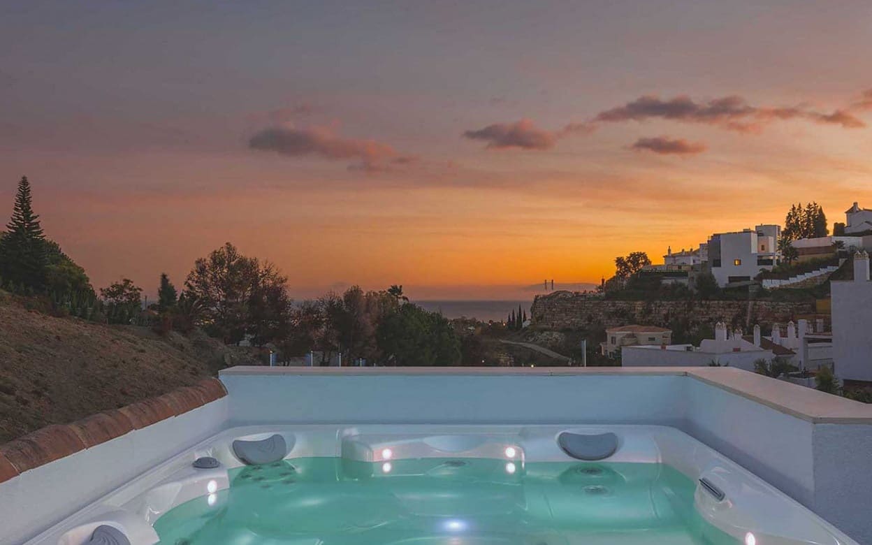 3 bedroom Apartment for sale in Marbella with pool garage - € 320,000 (Ref: 10065834)