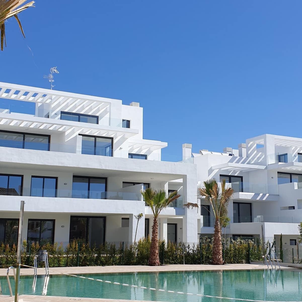 2 Zimmer Apartment zu verkaufen in Marbella mit Pool Garage - 330.000 € (Ref: 10065837)