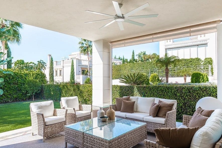 5 bedroom Villa for sale in Marbella with pool garage - € 1,995,000 (Ref: 10065841)