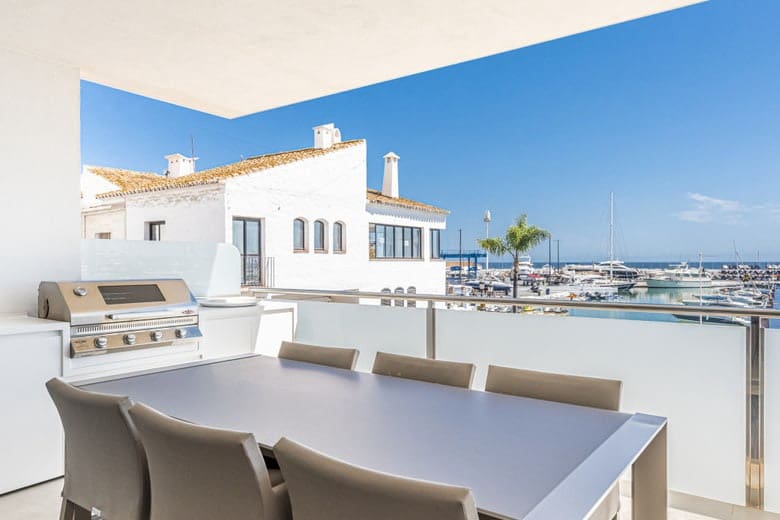 2 slaapkamer Penthouse te koop in Puerto Banus - € 1.495.000 (Ref: 10065844)