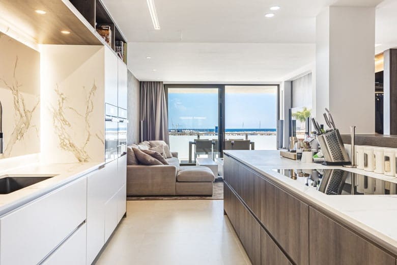 2 slaapkamer Penthouse te koop in Puerto Banus - € 1.495.000 (Ref: 10065844)