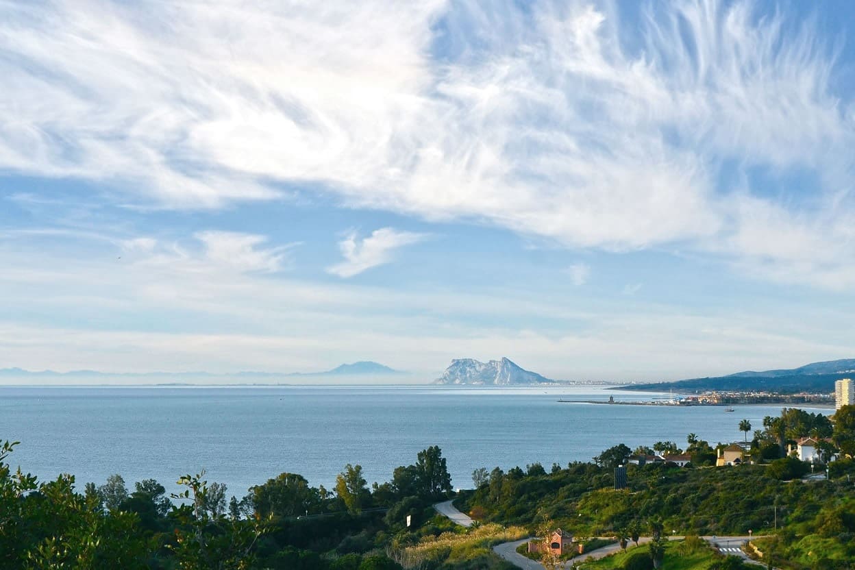 4 bedroom Villa for sale in Manilva with pool garage - € 400,000 (Ref: 10065852)