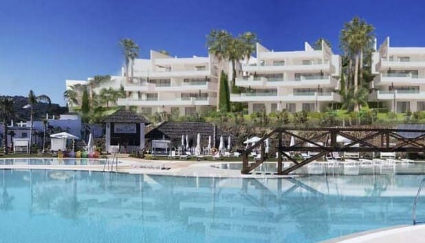 2 soverom Leilighet til salgs i Estepona med svømmebasseng garasje - € 361 000 (Ref: 10065873)