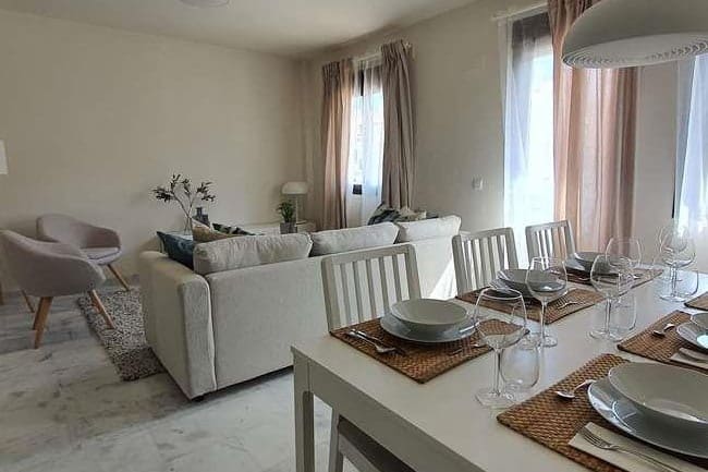 3 sovrum Lägenhet till salu i Marbella med pool garage - 305 000 € (Ref: 10065874)