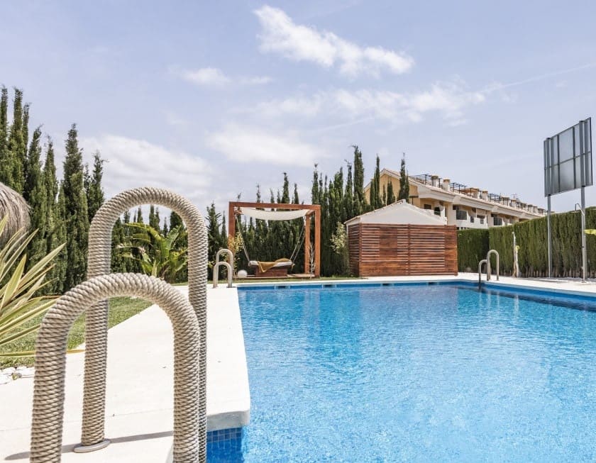 2 soveværelse Lejlighed til salg i Marbella med swimmingpool - € 258.000 (Ref: 10065897)