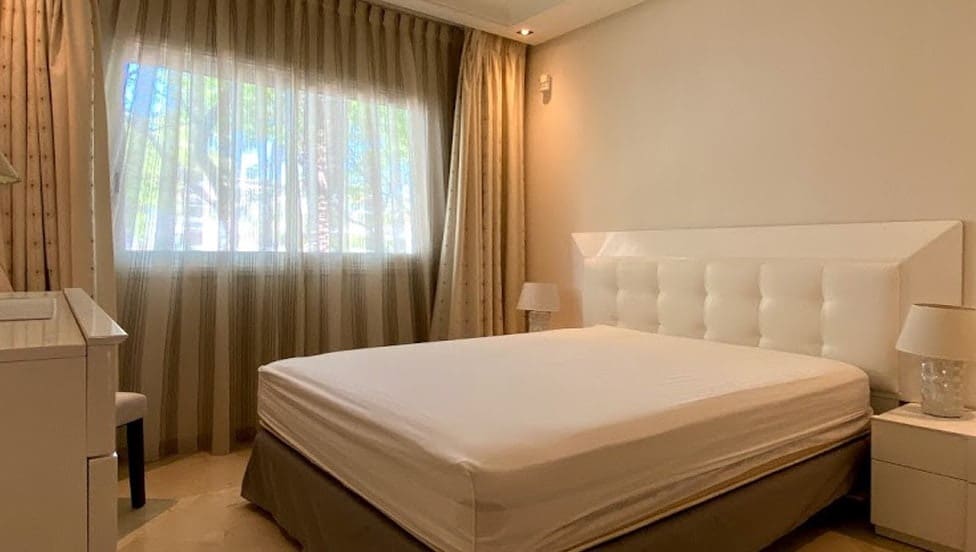 2 bedroom Apartment for sale in Marbella with pool garage - € 780,000 (Ref: 10065917)