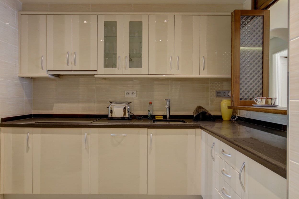 2 bedroom Apartment for sale in Marbella with pool garage - € 780,000 (Ref: 10065917)