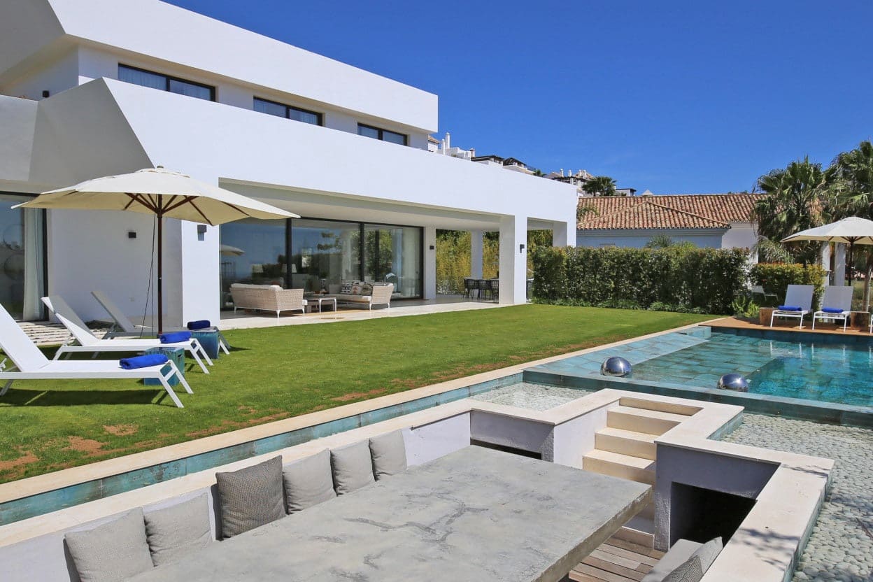 5 soveværelse Villa til salg i Marbella med swimmingpool garage - € 2.550.000 (Ref: 10065927)