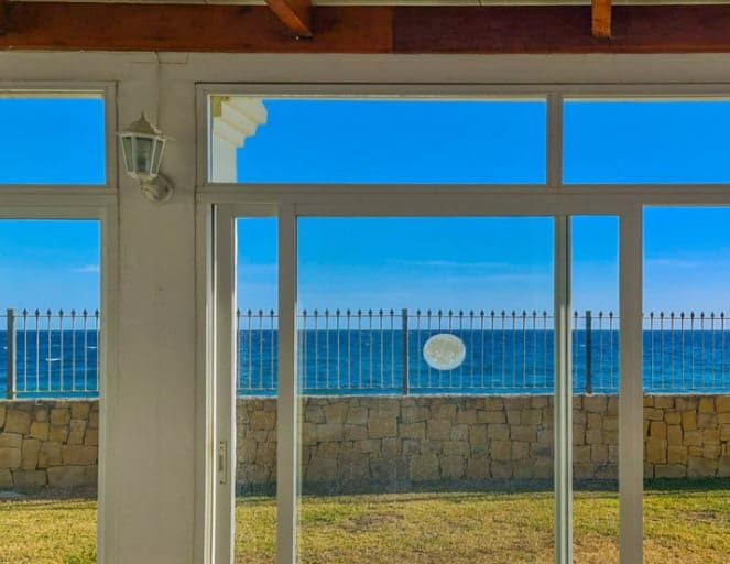 11 soveværelse Villa til salg i Golden Mile med swimmingpool garage - € 15.000.000 (Ref: 10065930)