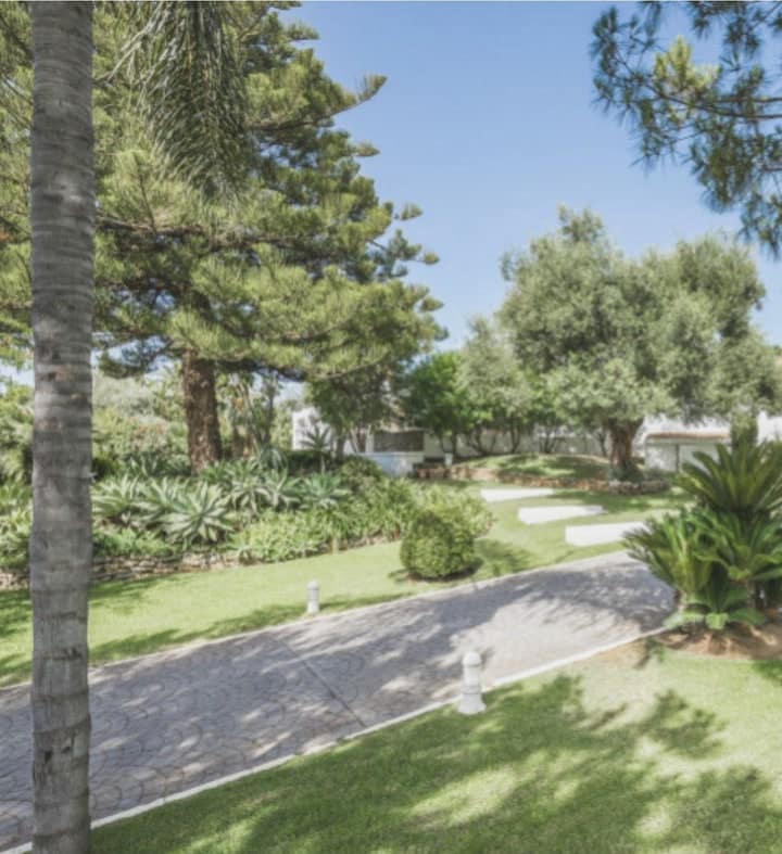8 soveværelse Villa til salg i Marbella med swimmingpool garage - € 12.000.000 (Ref: 10065933)