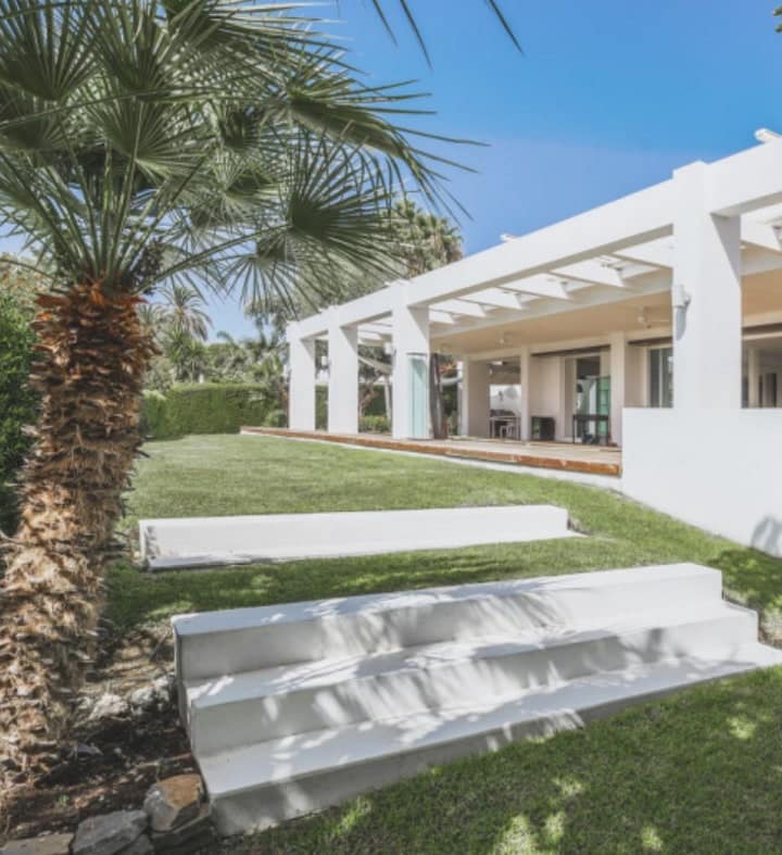 8 soveværelse Villa til salg i Marbella med swimmingpool garage - € 12.000.000 (Ref: 10065933)
