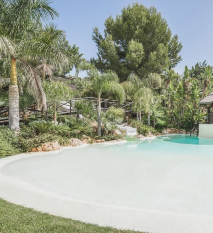 8 soveværelse Villa til salg i Marbella med swimmingpool garage - € 12.000.000 (Ref: 10065933)