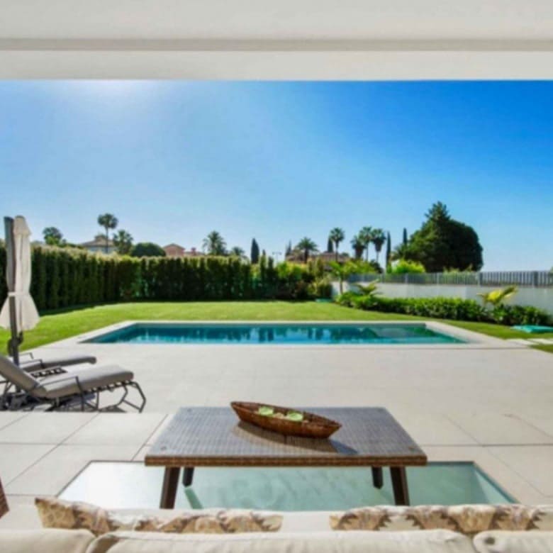 6 soveværelse Villa til salg i Marbella med swimmingpool garage - € 2.950.000 (Ref: 10065938)