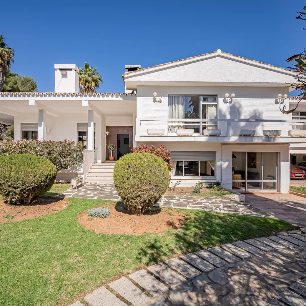 7 slaapkamer Villa te koop in Marbella met zwembad garage - € 3.000.000 (Ref: 10065951)