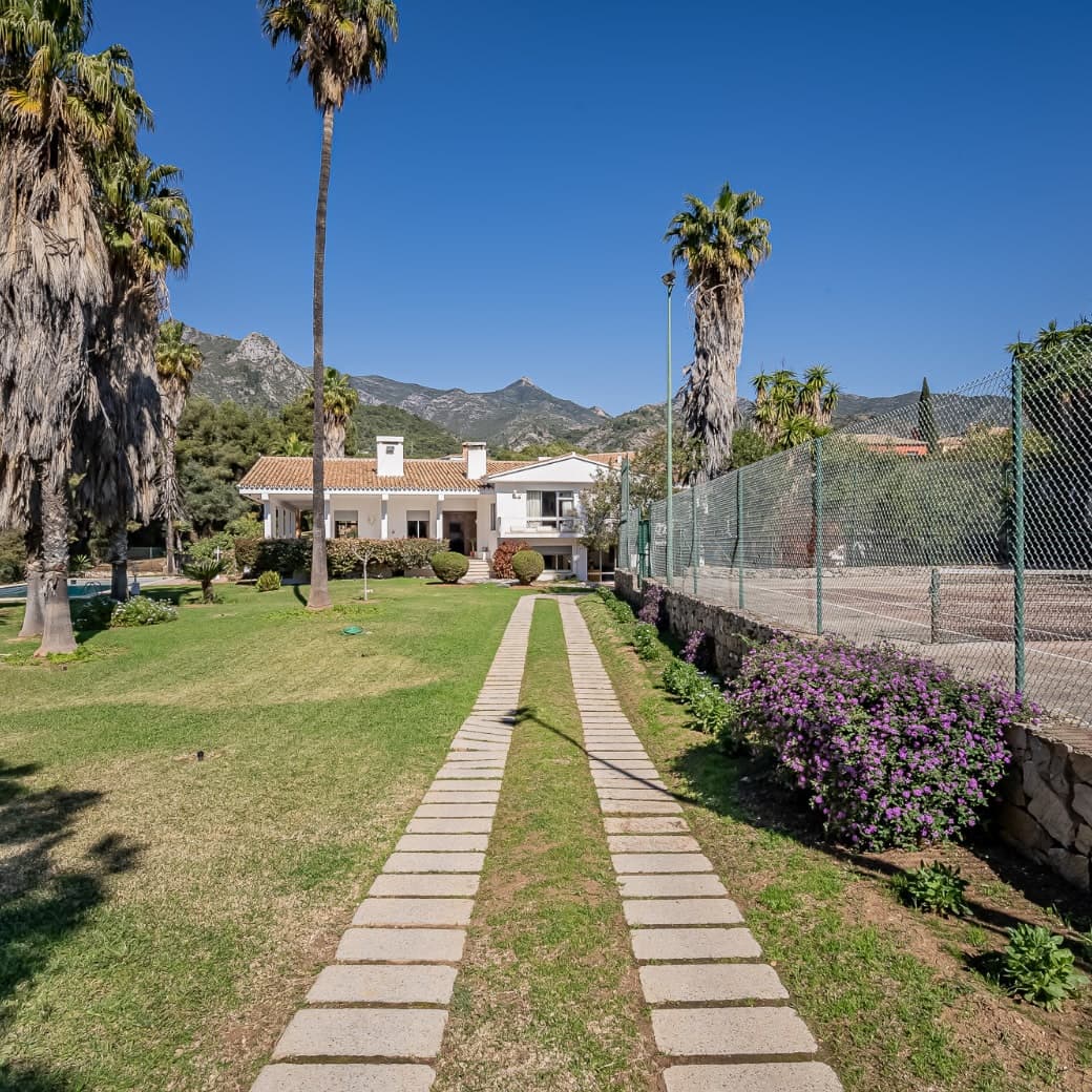 7 slaapkamer Villa te koop in Marbella met zwembad garage - € 3.000.000 (Ref: 10065951)