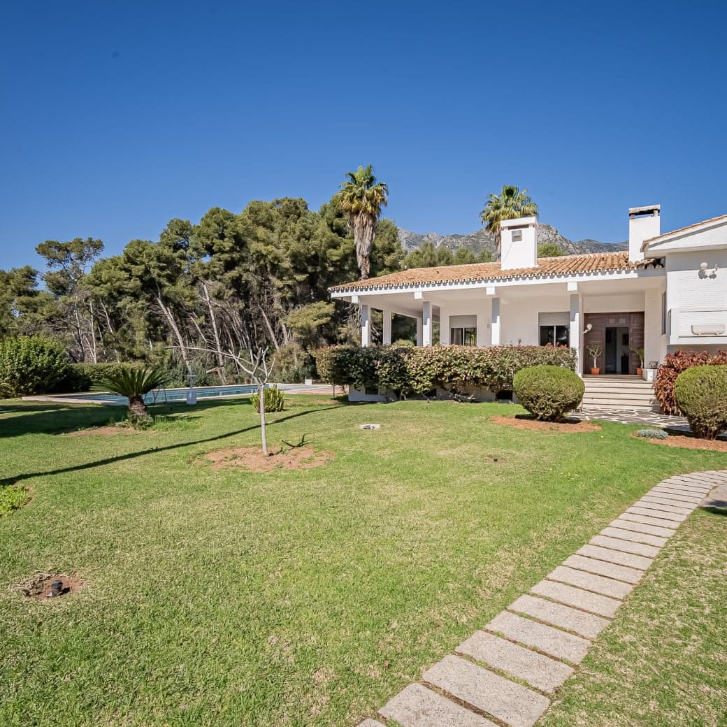 7 slaapkamer Villa te koop in Marbella met zwembad garage - € 3.000.000 (Ref: 10065951)