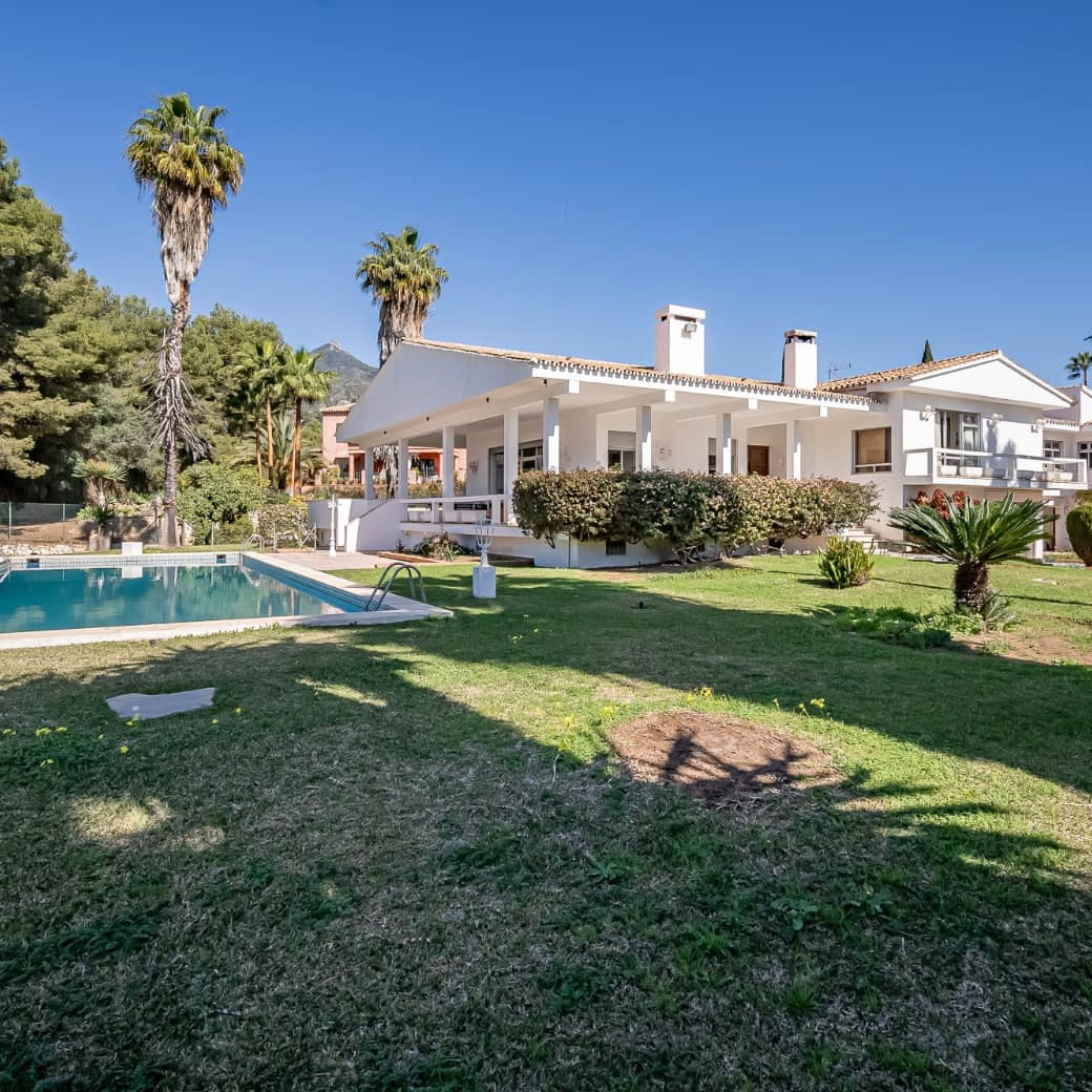 7 slaapkamer Villa te koop in Marbella met zwembad garage - € 3.000.000 (Ref: 10065951)