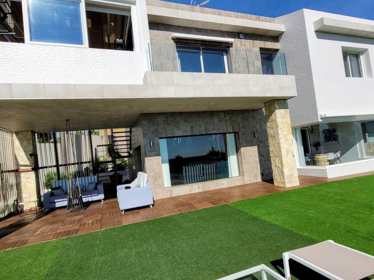 Chalet de 4 habitaciones en Benahavís en venta con piscina garaje - 1.850.000 € (Ref: 10065964)